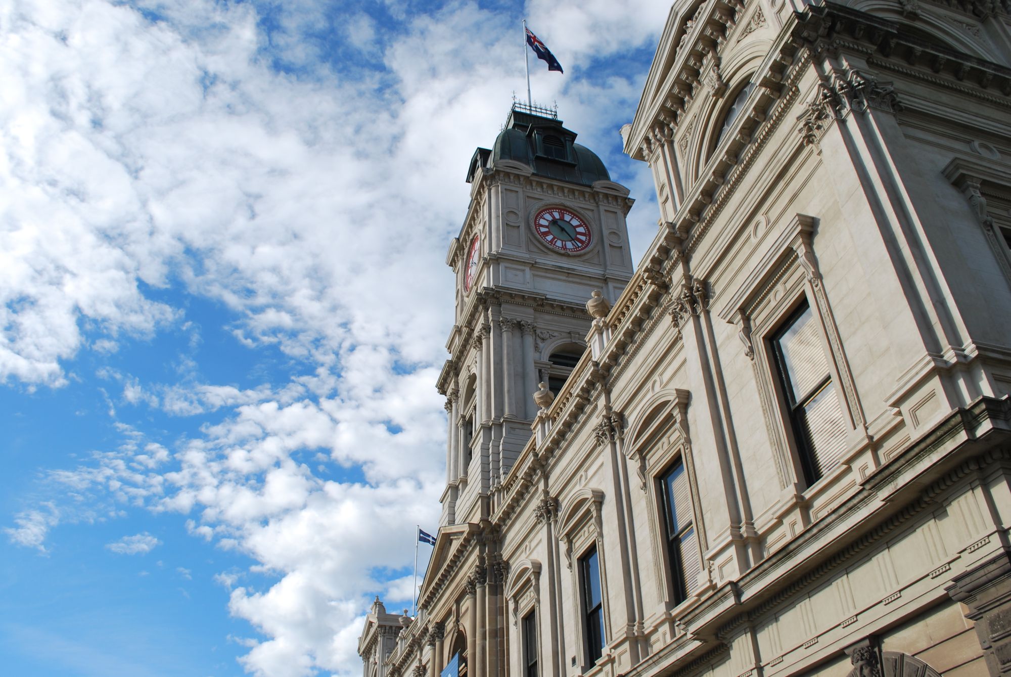 Generic image of Ballarat Town Hall facade