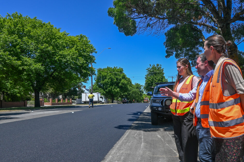 Cr Tess Morgan with City of Ballarat staff inspect road resurfacing works