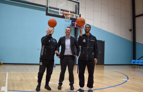 Generic photo Head Coach Dean Vickerman, Cr Daniel Moloney, and Basketballer Rayjon Tucker