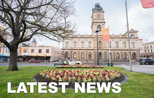 Image of Town Hall looking through gardens on Sturt Street