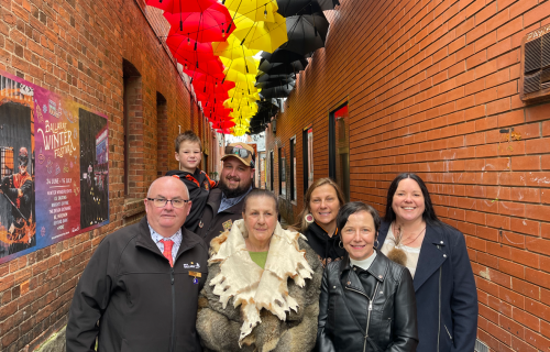 City of Ballarat Mayor Cr Des Hudson, Cr Belinda Coates, KEAG co-chair Sarah Jane Hall and four generations of the Gilson family. 
