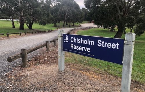 Entrance to the Chisolm Street Reserve