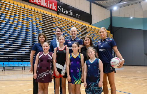 Back (L-R): Netball Victoria President Carol Cathcart, City of Ballarat Councillor Jay Morrison, Melbourne Vixen's Jo Weston, Member for Wendouree Juliana Addison and Melbourne Vixen's Kate Moloney with juniors from the Ballarat Netball Association.