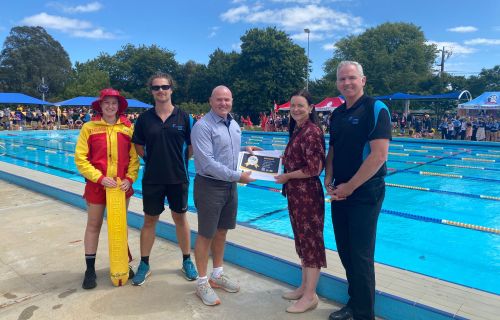 Lifeguard Tara Dyer, Senior Duty Manager Luke McNeight, Life Saving Victoria Pool Assessor Colin McKibbin, City of Ballarat Mayor Cr Tracey Hargreaves and Manager Aquatic and Leisure Services Gerald Dixon at Eureka Pool.