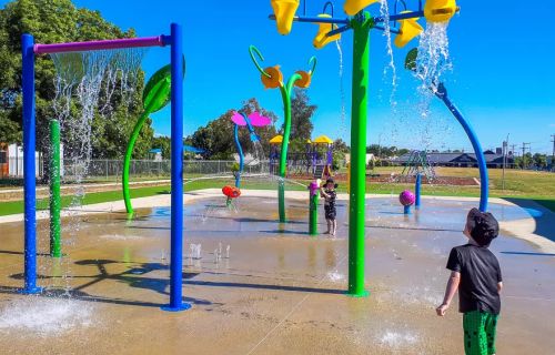 kids playing at the midlands splash park