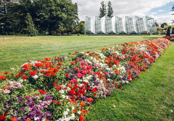 Generic photo Ballarat Botanical Gardens with flowers and conservatory