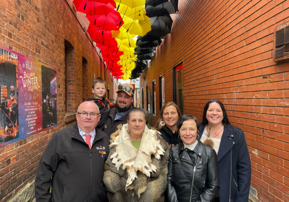 City of Ballarat Mayor Cr Des Hudson, Cr Belinda Coates, KEAG co-chair Sarah Jane Hall and four generations of the Gilson family. 