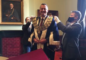 Cr Daniel Moloney is vested with the Mayoral chains
