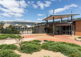 Ballarat Aquatic and Lifestyle Centre entrance on a blue sky day